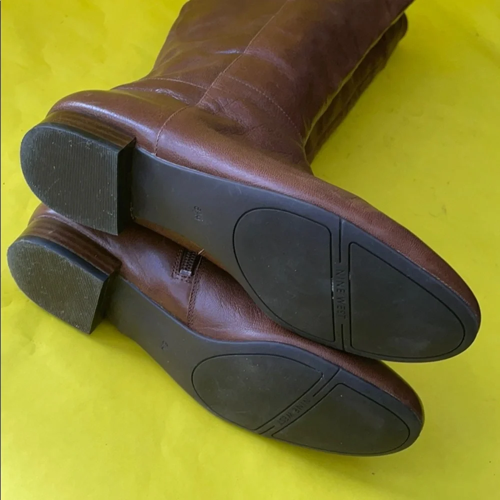 Vintage reddish brown Nine West leather boots